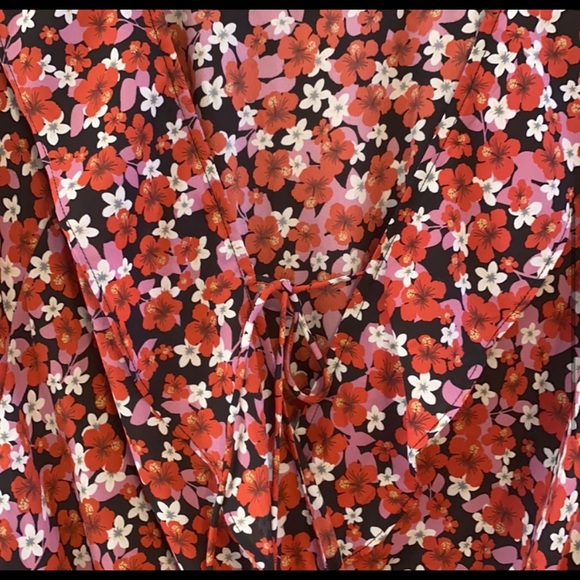 Vici floral dress 🌸 - Picture 5 of 5